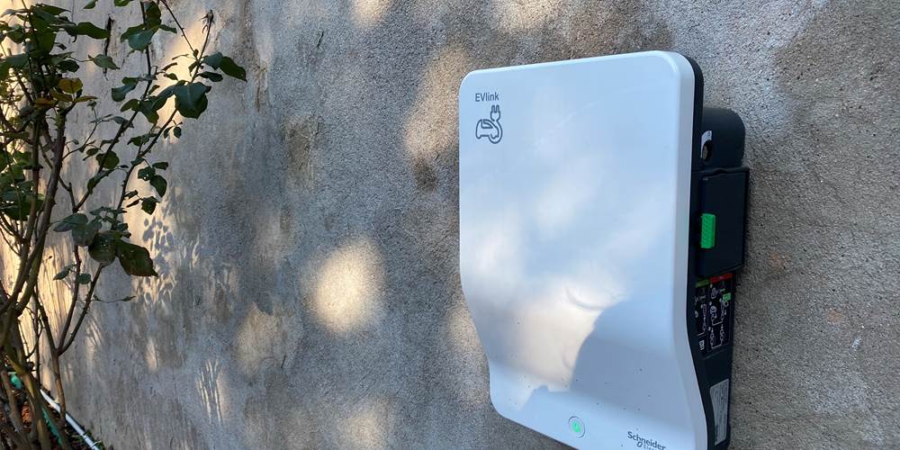 Borne de recharge électrique